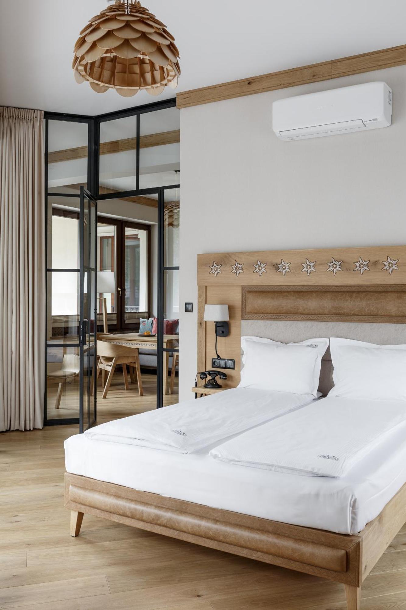 زاكوباني Aparthotel Cristina المظهر الخارجي الصورة